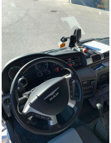 MAN TGL 12.250 - شاحنة نقل المواشي: صورة 4 MAN TGL 12.250 - شاحنة نقل المواشي: صورة 4