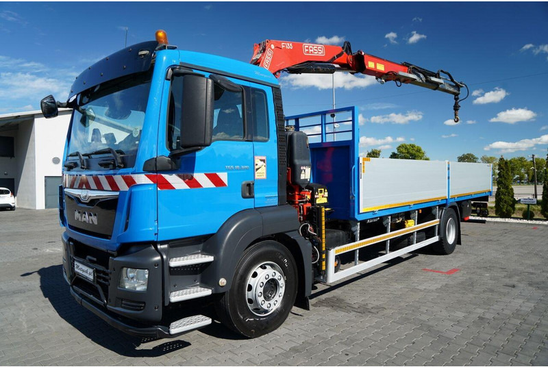 MAN TGS 18.320 / 4x2 / BURTOWY - 6,8 M + HDS FASSI F135 / wysów : 8 - شاحنات مسطحة, شاحنة كرين: صورة 2 MAN TGS 18.320 / 4x2 / BURTOWY - 6,8 M + HDS FASSI F135 / wysów : 8 - شاحنات مسطحة, شاحنة كرين: صورة 2