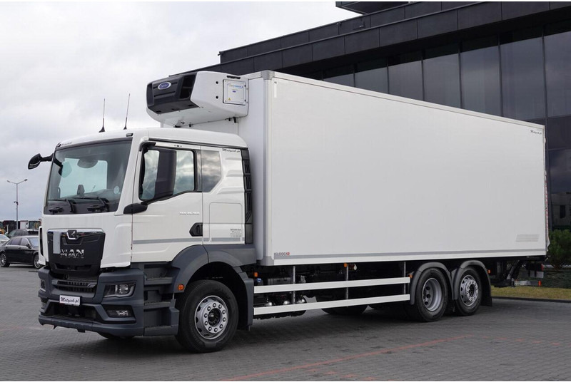 MAN TGS 26.360 / 6x2 / CHŁODNIA -8,2 M / AGREGAT CARRIER SUPRA 850 / - شاحنة الفريزر: صورة 4 MAN TGS 26.360 / 6x2 / CHŁODNIA -8,2 M / AGREGAT CARRIER SUPRA 850 / - شاحنة الفريزر: صورة 4