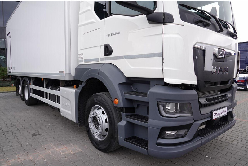 MAN TGS 26.360 / 6x2 / CHŁODNIA -8,2 M / AGREGAT CARRIER SUPRA 850 / - شاحنة الفريزر: صورة 2 MAN TGS 26.360 / 6x2 / CHŁODNIA -8,2 M / AGREGAT CARRIER SUPRA 850 / - شاحنة الفريزر: صورة 2