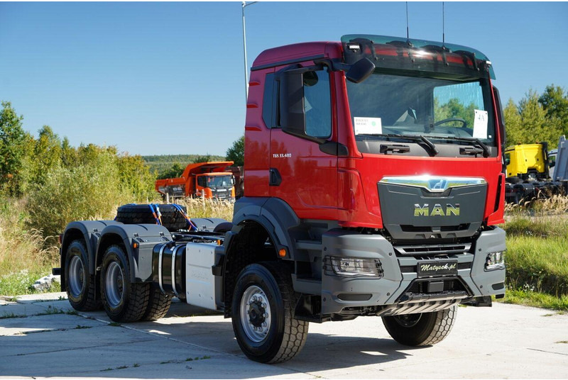 MAN TGS 33.480 / 6x6 / DO ZABUDOWY / FABRYCZNIE NOWY 2025 - شاحنة هيكل كابينة: صورة 3 MAN TGS 33.480 / 6x6 / DO ZABUDOWY / FABRYCZNIE NOWY 2025 - شاحنة هيكل كابينة: صورة 3