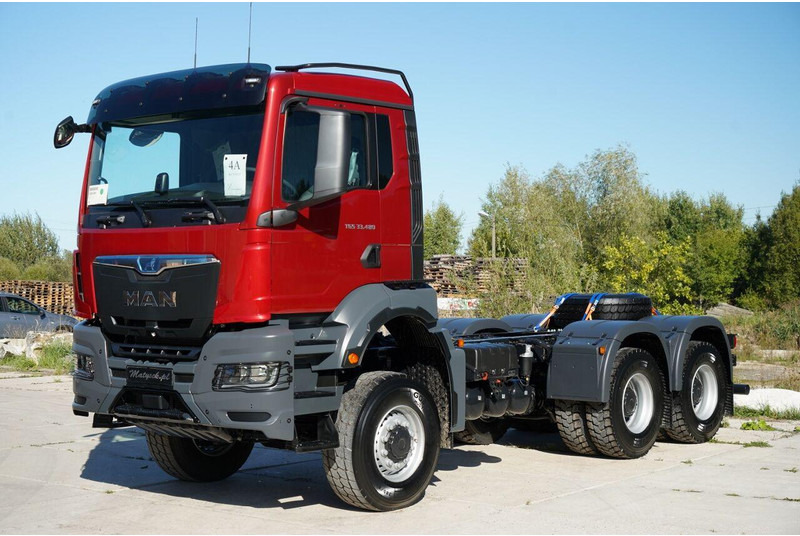 MAN TGS 33.480 / 6x6 / DO ZABUDOWY / FABRYCZNIE NOWY 2025 - شاحنة هيكل كابينة: صورة 2 MAN TGS 33.480 / 6x6 / DO ZABUDOWY / FABRYCZNIE NOWY 2025 - شاحنة هيكل كابينة: صورة 2