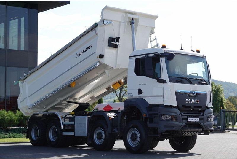 MAN TGS 41.480 / 8x8 / WYWROTKA TYLNOZSYP / MANUAL / FABRYCZNIE NOWY - شاحنة قلاب: صورة 1 MAN TGS 41.480 / 8x8 / WYWROTKA TYLNOZSYP / MANUAL / FABRYCZNIE NOWY - شاحنة قلاب: صورة 1