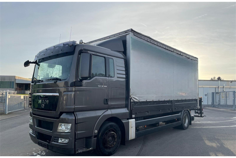 MAN TGX 18.400 Curtain Sider + Crane Palfinger 14002 EH - شاحنة مقفلة: صورة 2 MAN TGX 18.400 Curtain Sider + Crane Palfinger 14002 EH - شاحنة مقفلة: صورة 2