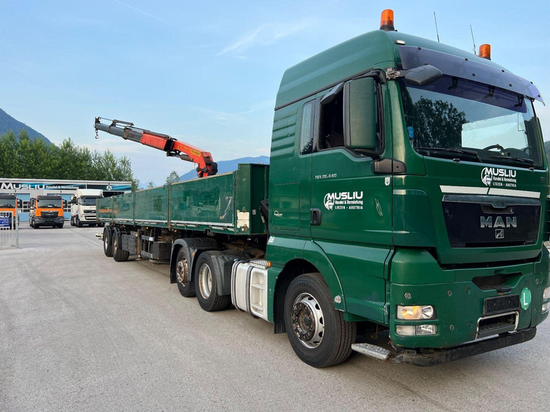 MAN TGX 26.440 6x2 + Flatbed semi trailer + Crane PK26002 - وحدة جر: صورة 2 MAN TGX 26.440 6x2 + Flatbed semi trailer + Crane PK26002 - وحدة جر: صورة 2