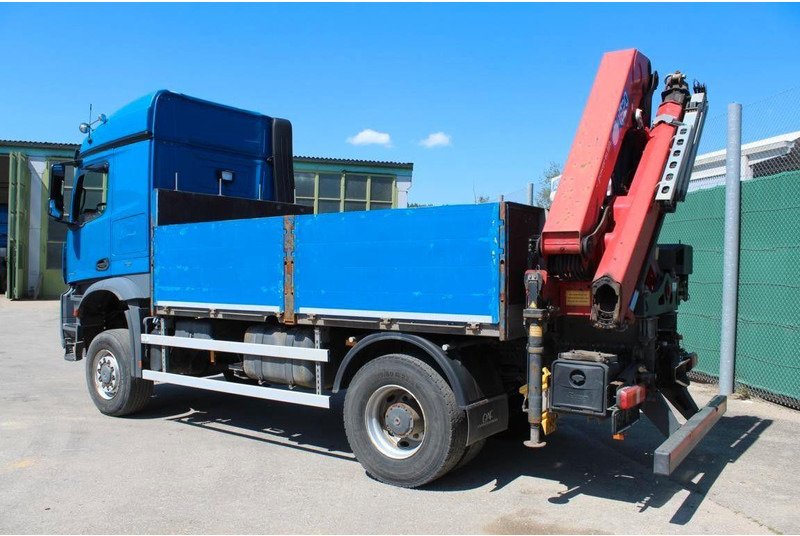 Mercedes-Benz 1848 4x4 Crane HMF 1820 - شاحنات مسطحة, شاحنة كرين: صورة 3 Mercedes-Benz 1848 4x4 Crane HMF 1820 - شاحنات مسطحة, شاحنة كرين: صورة 3