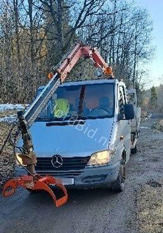 Mercedes-Benz 413 - Doka tipper+crane with gripper - شاحنة قلاب, شاحنة كرين: صورة 1 Mercedes-Benz 413 - Doka tipper+crane with gripper - شاحنة قلاب, شاحنة كرين: صورة 1