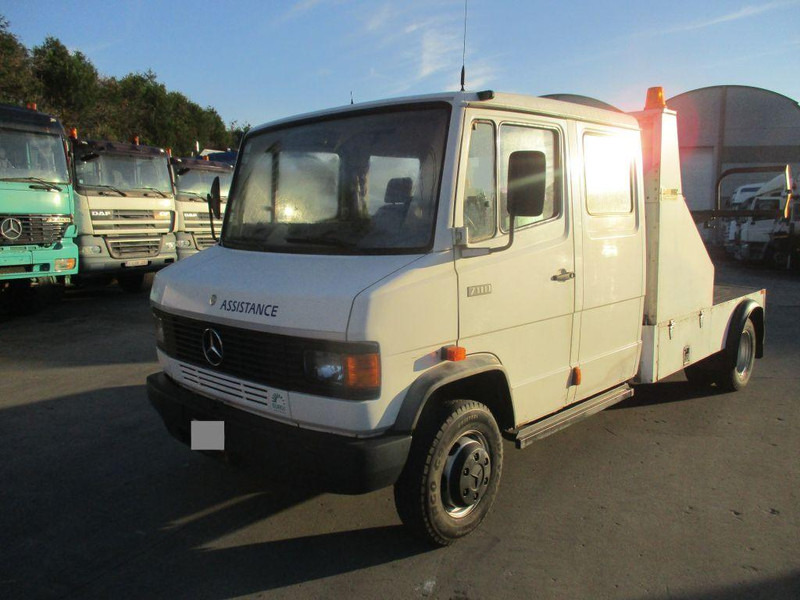 Mercedes-Benz 711D - Doka towing truck - شاحنة سحب: صورة 1 Mercedes-Benz 711D - Doka towing truck - شاحنة سحب: صورة 1