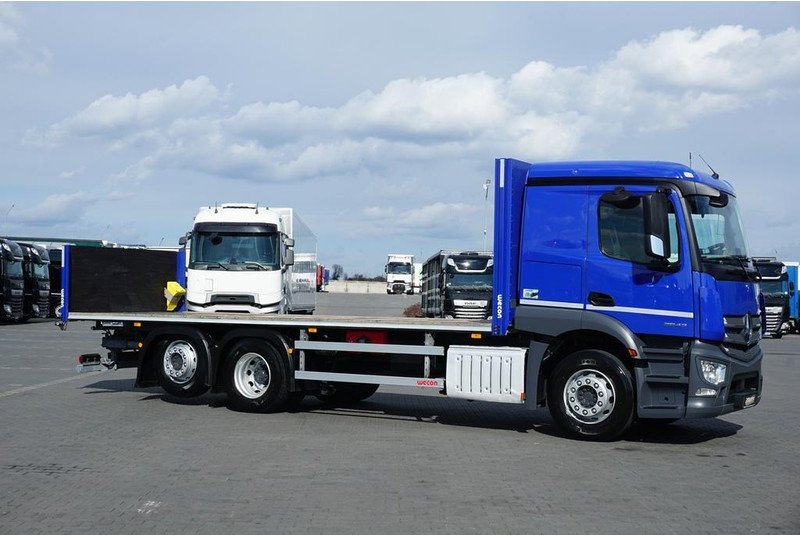 Mercedes-Benz ACTROS / 2543 / ACC / E 6 / PEŁNY ADR / PLATFORMA / ZAWIESIE POD - شاحنات مسطحة: صورة 4 Mercedes-Benz ACTROS / 2543 / ACC / E 6 / PEŁNY ADR / PLATFORMA / ZAWIESIE POD - شاحنات مسطحة: صورة 4