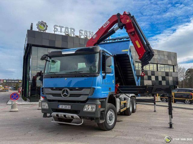 Mercedes-Benz ACTROS 3341 6x6 HMF 4220 K4 CRANE KIPPER - شاحنة قلاب, شاحنة كرين: صورة 2 Mercedes-Benz ACTROS 3341 6x6 HMF 4220 K4 CRANE KIPPER - شاحنة قلاب, شاحنة كرين: صورة 2