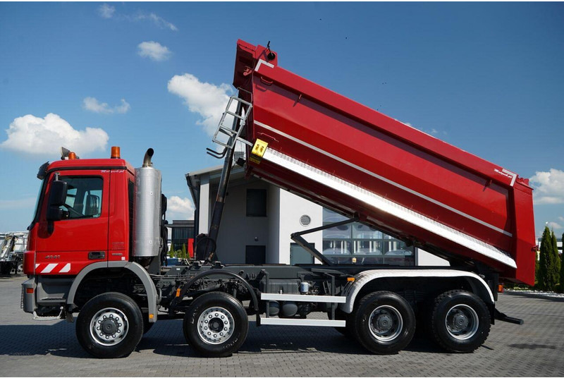 Mercedes-Benz ACTROS 4141 / 8X6 / WYWROTKA TYLNOZSYPOWA / MEILLER KIPPER 5.3M - شاحنة قلاب: صورة 3 Mercedes-Benz ACTROS 4141 / 8X6 / WYWROTKA TYLNOZSYPOWA / MEILLER KIPPER 5.3M - شاحنة قلاب: صورة 3