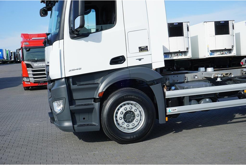 Mercedes-Benz ANTOS / 2545 / ACC / E 6 / BDF + WINDA / 7.15 , 7.45, 7.82 M / O Mercedes-Benz ANTOS / 2545 / ACC / E 6 / BDF + WINDA / 7.15 , 7.45, 7.82 M / O: صورة 18 Mercedes-Benz ANTOS / 2545 / ACC / E 6 / BDF + WINDA / 7.15 , 7.45, 7.82 M / O Mercedes-Benz ANTOS / 2545 / ACC / E 6 / BDF + WINDA / 7.15 , 7.45, 7.82 M / O: صورة 18