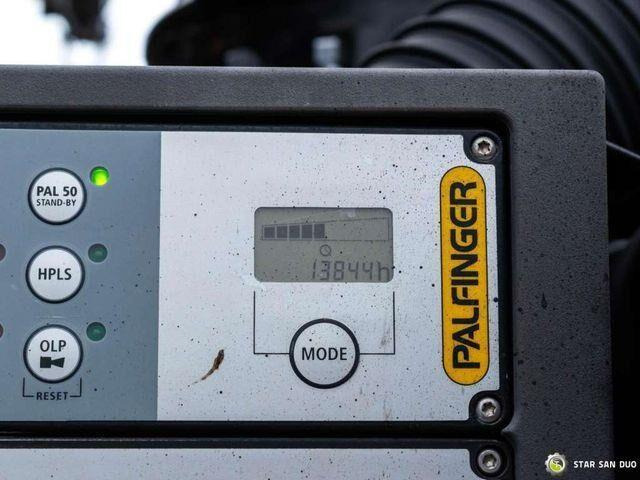 شاحنات مسطحة, شاحنة كرين Mercedes-Benz AROCS 2532 6x2 PALFINGER PK 22002: صورة 8