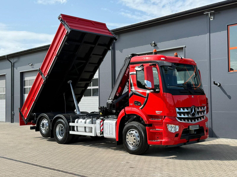 Mercedes-Benz AROCS 2532 // E6 // wywrotka 3-Stronna + HIAB HIDUO 158 B-2 // 6 - شاحنة قلاب, شاحنة كرين: صورة 1 Mercedes-Benz AROCS 2532 // E6 // wywrotka 3-Stronna + HIAB HIDUO 158 B-2 // 6 - شاحنة قلاب, شاحنة كرين: صورة 1