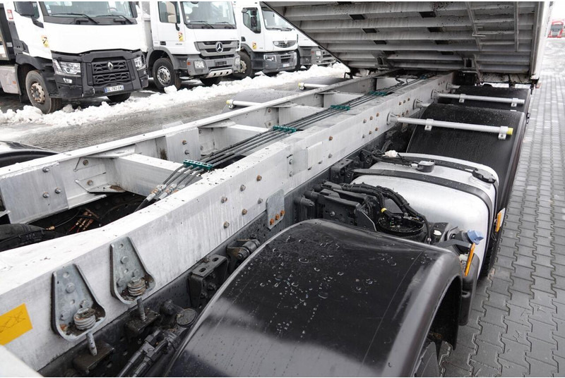 شاحنة قلاب Mercedes-Benz AROCS 3243 / 8x4 / WYWROTKA 20m3 / TYLNOZSYP / EURO 6 / OPONY 10: صورة 9