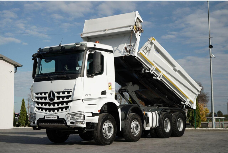 Mercedes-Benz AROCS 3243 / 8x4 / WYWROTKA DWUSTRONNA / HYDROBURTA / BORDMATIC - شاحنة قلاب: صورة 1 Mercedes-Benz AROCS 3243 / 8x4 / WYWROTKA DWUSTRONNA / HYDROBURTA / BORDMATIC - شاحنة قلاب: صورة 1