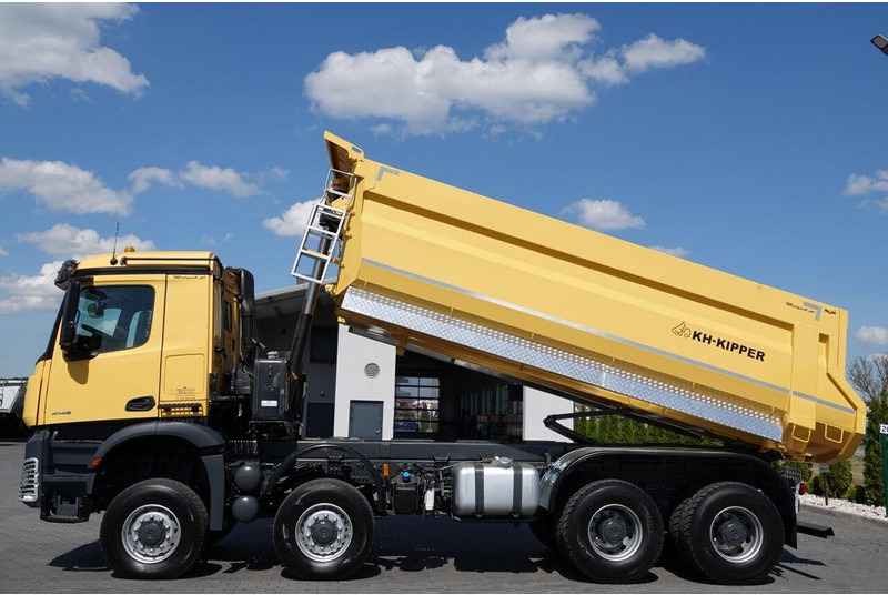 Mercedes-Benz AROCS 4145 / 8x8 / WYWROTKA TYLNOZSYPOWA / KH KIPPER / EURO 6 - شاحنة قلاب: صورة 3 Mercedes-Benz AROCS 4145 / 8x8 / WYWROTKA TYLNOZSYPOWA / KH KIPPER / EURO 6 - شاحنة قلاب: صورة 3