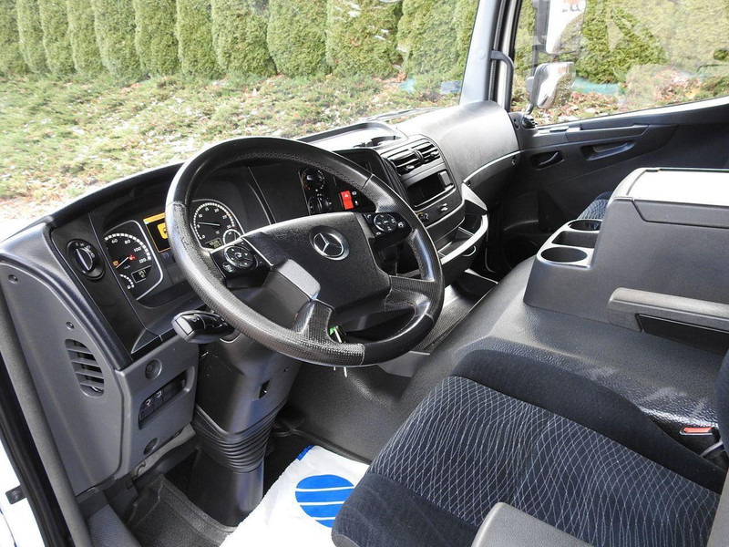 Mercedes-Benz ATEGO 12.24 KONTENER WINDA 18 PALET TEMPOMAT KLIMATYZACJA AUTOMA - شاحنة مقفلة: صورة 2 Mercedes-Benz ATEGO 12.24 KONTENER WINDA 18 PALET TEMPOMAT KLIMATYZACJA AUTOMA - شاحنة مقفلة: صورة 2