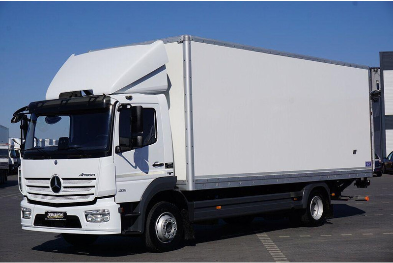 Mercedes-Benz ATEGO / 1221 / ACC / EURO 6 / KONTENER + WINDA / 17 PALET - شاحنة مقفلة: صورة 2 Mercedes-Benz ATEGO / 1221 / ACC / EURO 6 / KONTENER + WINDA / 17 PALET - شاحنة مقفلة: صورة 2