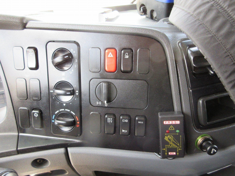 Mercedes-Benz ATEGO 1224 L - شاحنات مسطحة, شاحنة كرين: صورة 3 Mercedes-Benz ATEGO 1224 L - شاحنات مسطحة, شاحنة كرين: صورة 3