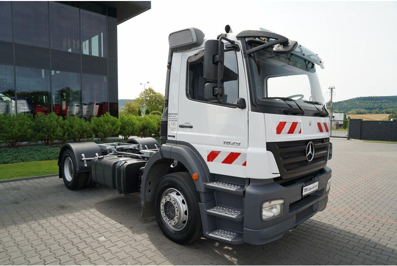 Mercedes-Benz AXOR 1829 - وحدة جر: صورة 2 Mercedes-Benz AXOR 1829 - وحدة جر: صورة 2
