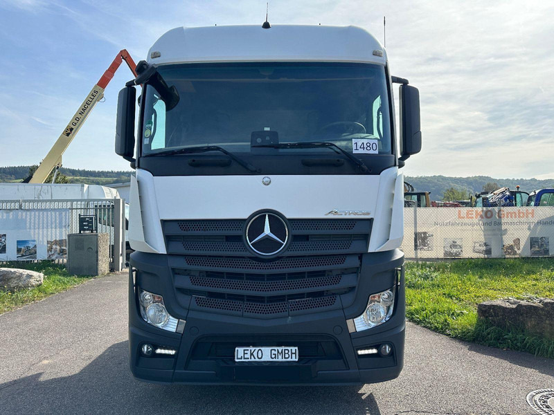 Mercedes-Benz Actros 1845 - وحدة جر: صورة 2 Mercedes-Benz Actros 1845 - وحدة جر: صورة 2