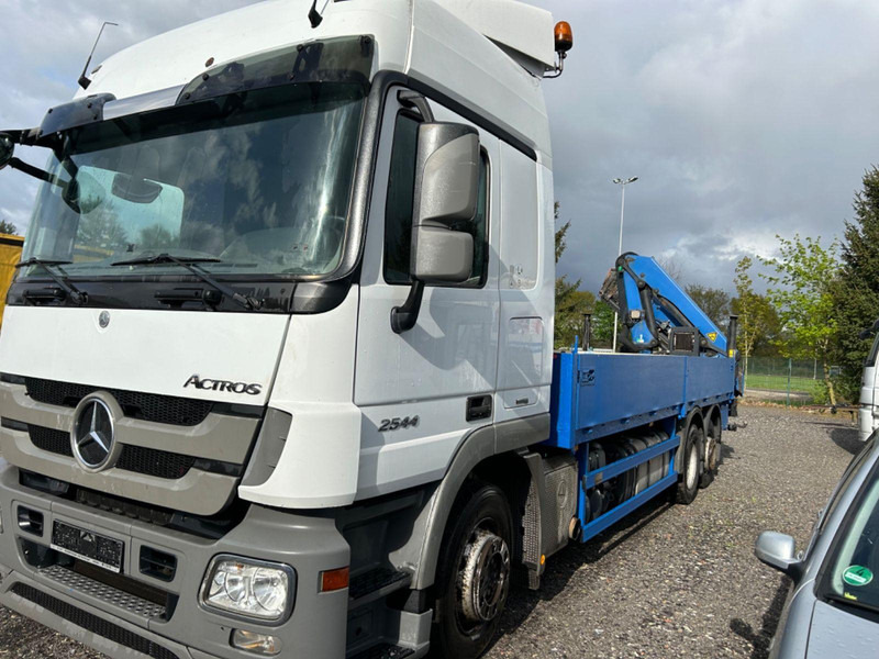Mercedes-Benz Actros 2544 Glastransporter mit Palfinger Kran - شاحنات مسطحة, شاحنة كرين: صورة 2 Mercedes-Benz Actros 2544 Glastransporter mit Palfinger Kran - شاحنات مسطحة, شاحنة كرين: صورة 2