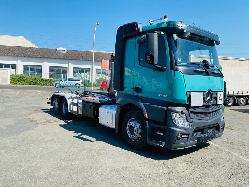 Mercedes-Benz Actros 2545 Meileraufbau GUTER ZUSTAND - شاحنات مسطحة, شاحنة كرين: صورة 2 Mercedes-Benz Actros 2545 Meileraufbau GUTER ZUSTAND - شاحنات مسطحة, شاحنة كرين: صورة 2