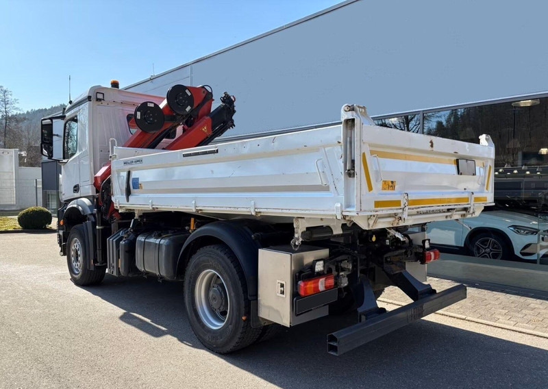 Mercedes-Benz Arocs 1840 - 3 way tipper truck + crane - شاحنة قلاب, شاحنة كرين: صورة 4 Mercedes-Benz Arocs 1840 - 3 way tipper truck + crane - شاحنة قلاب, شاحنة كرين: صورة 4