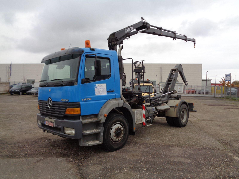 Mercedes-Benz Atego 1828 Hook lift truck + Crane Hiab 102 - شاحنة ذات خطاف, شاحنة كرين: صورة 1 Mercedes-Benz Atego 1828 Hook lift truck + Crane Hiab 102 - شاحنة ذات خطاف, شاحنة كرين: صورة 1