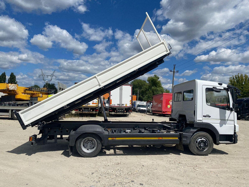 Mercedes-Benz Atego 818 - 3 sided tipper - شاحنة قلاب: صورة 4 Mercedes-Benz Atego 818 - 3 sided tipper - شاحنة قلاب: صورة 4