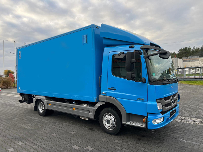 Mercedes-Benz Atego 818 BOX CONTAINER + LIFT 1.HAND (DE) - شاحنة مقفلة: صورة 5 Mercedes-Benz Atego 818 BOX CONTAINER + LIFT 1.HAND (DE) - شاحنة مقفلة: صورة 5