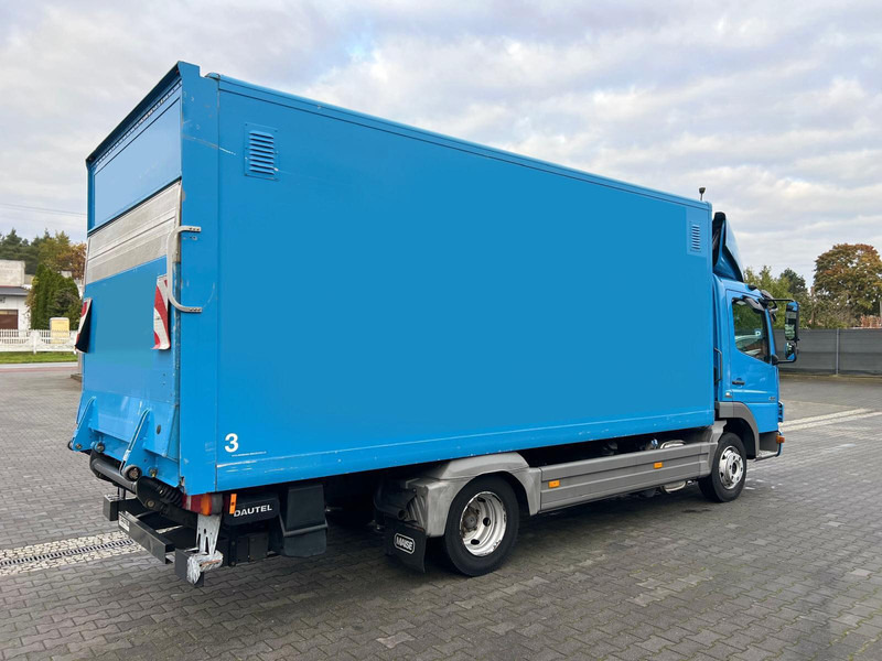 Mercedes-Benz Atego 818 BOX CONTAINER + LIFT 1.HAND (DE) - شاحنة مقفلة: صورة 4 Mercedes-Benz Atego 818 BOX CONTAINER + LIFT 1.HAND (DE) - شاحنة مقفلة: صورة 4