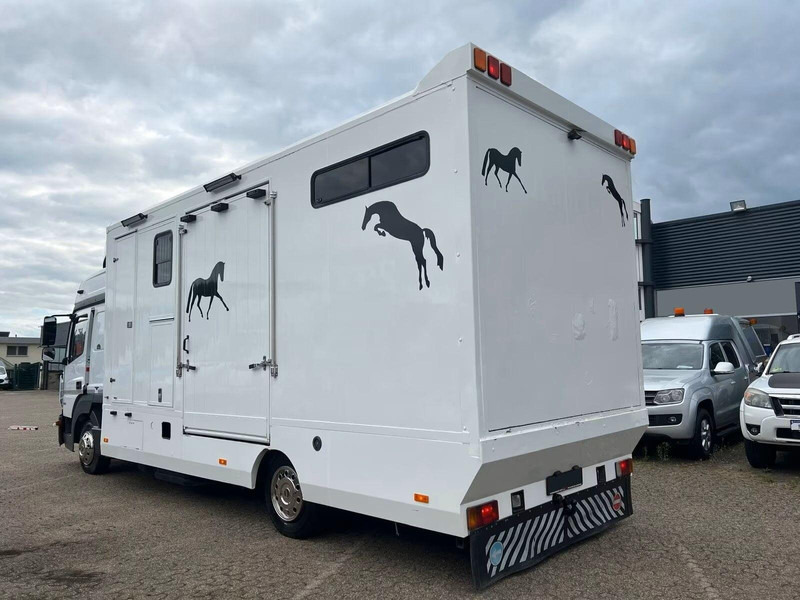 Mercedes-Benz Atego 823 - Horse transporter - شاحنة نقل خيل: صورة 4 Mercedes-Benz Atego 823 - Horse transporter - شاحنة نقل خيل: صورة 4