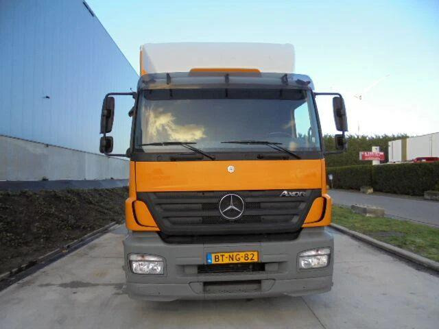Mercedes-Benz Axor 1829 - Vacuum truck - شاحنة الشفط: صورة 2 Mercedes-Benz Axor 1829 - Vacuum truck - شاحنة الشفط: صورة 2