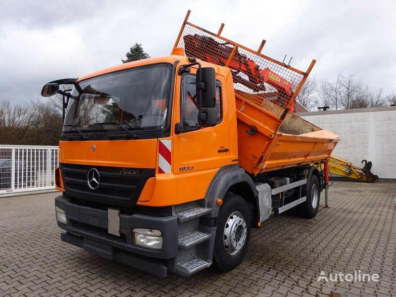 Mercedes-Benz Axor 1833 - 2 way tipper+crane - شاحنة قلاب, شاحنة كرين: صورة 2 Mercedes-Benz Axor 1833 - 2 way tipper+crane - شاحنة قلاب, شاحنة كرين: صورة 2
