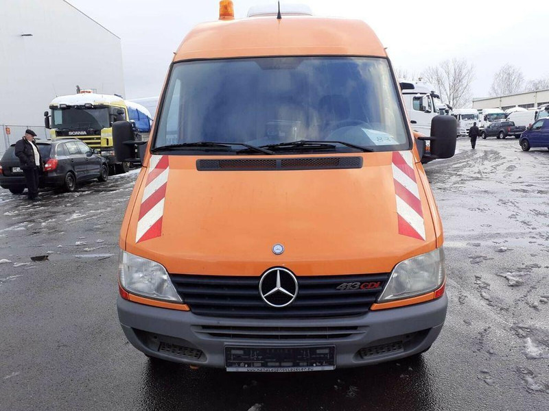 Mercedes-Benz Sprinter 413 - شاحنة الشفط: صورة 2 Mercedes-Benz Sprinter 413 - شاحنة الشفط: صورة 2