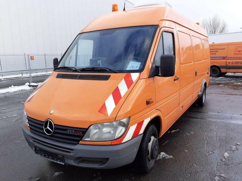 Mercedes-Benz Sprinter 413 - شاحنة الشفط: صورة 1 Mercedes-Benz Sprinter 413 - شاحنة الشفط: صورة 1