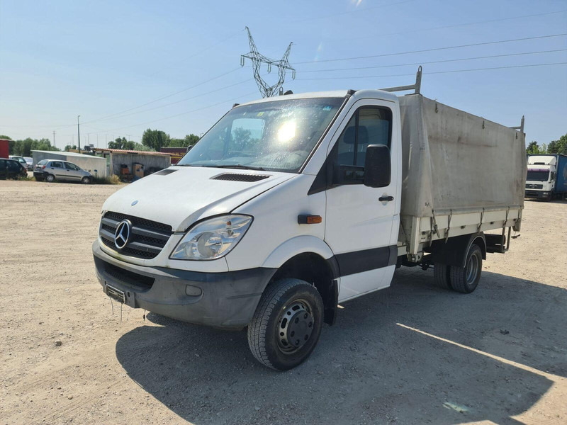 Mercedes-Benz Sprinter 519 CDi 4x4x - Pritsche+Plane - شاحنة ستارة جانبية: صورة 3 Mercedes-Benz Sprinter 519 CDi 4x4x - Pritsche+Plane - شاحنة ستارة جانبية: صورة 3