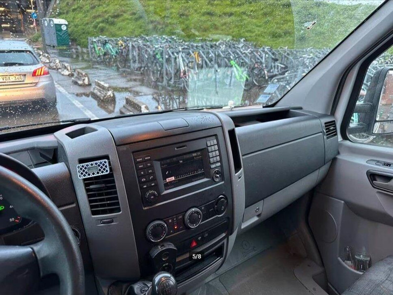 Mercedes-Benz Sprinter Koffer + Tail lift - شاحنة مغلقة الصندوق: صورة 4 Mercedes-Benz Sprinter Koffer + Tail lift - شاحنة مغلقة الصندوق: صورة 4