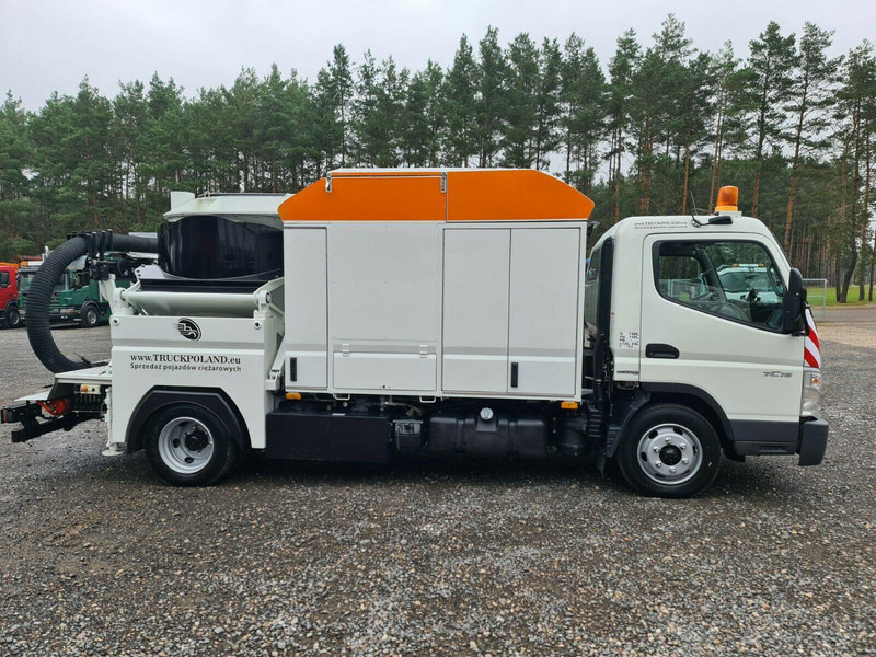 Mitsubishi CANTER Szippantóskocsi - شاحنة الشفط: صورة 4 Mitsubishi CANTER Szippantóskocsi - شاحنة الشفط: صورة 4