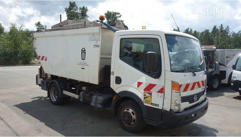 Nissan Cabstar 45.13 - شاحنة النفايات: صورة 3 Nissan Cabstar 45.13 - شاحنة النفايات: صورة 3