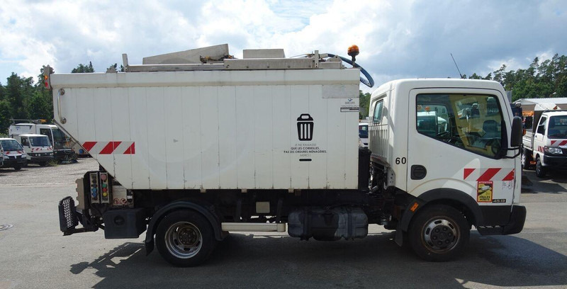 Nissan Cabstar 45.13 - شاحنة النفايات: صورة 4 Nissan Cabstar 45.13 - شاحنة النفايات: صورة 4