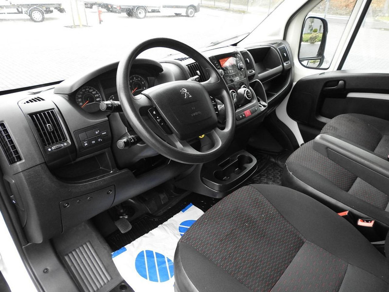 Peugeot BOXER SKRZYNIA PODWÓJNA KABINA DOKA 7 MIEJSC TEMPOMAT KLIMATYZAC - شاحنة مفتوحة, الشاحنات الصغيرة كابينة مزدوجة: صورة 2 Peugeot BOXER SKRZYNIA PODWÓJNA KABINA DOKA 7 MIEJSC TEMPOMAT KLIMATYZAC - شاحنة مفتوحة, الشاحنات الصغيرة كابينة مزدوجة: صورة 2
