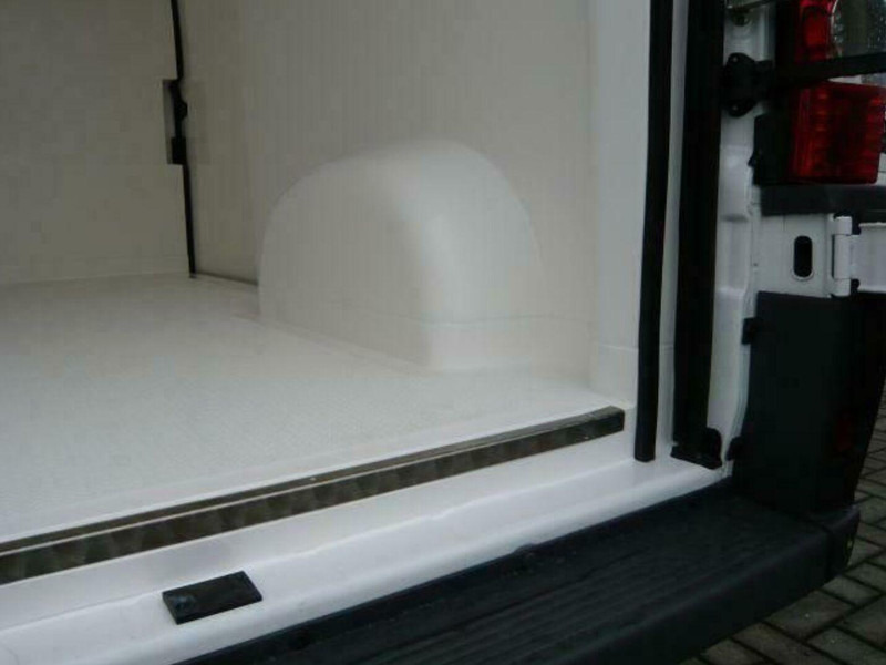 Peugeot Boxer BlueHDI 35 L2H2 Hűtős furgon Frigosoft 4500 - شاحنة مُبرّدة للتوصيل: صورة 2 Peugeot Boxer BlueHDI 35 L2H2 Hűtős furgon Frigosoft 4500 - شاحنة مُبرّدة للتوصيل: صورة 2