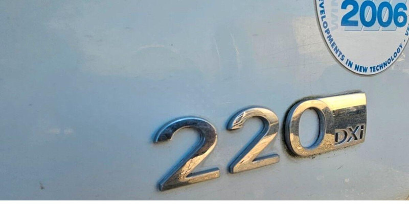 Renault MIDLUM 220 Dxi - Road sweeper truck - سياره كنس شوارع: صورة 5 Renault MIDLUM 220 Dxi - Road sweeper truck - سياره كنس شوارع: صورة 5