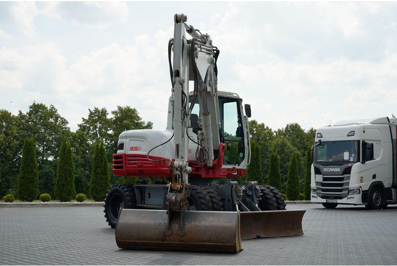 Takeuchi TB 295 W / KOPARKA KOŁOWA / 2016 ROK / PO KONTRAKCIE SERWISOWYM - حفارة دولاب: صورة 5 Takeuchi TB 295 W / KOPARKA KOŁOWA / 2016 ROK / PO KONTRAKCIE SERWISOWYM - حفارة دولاب: صورة 5