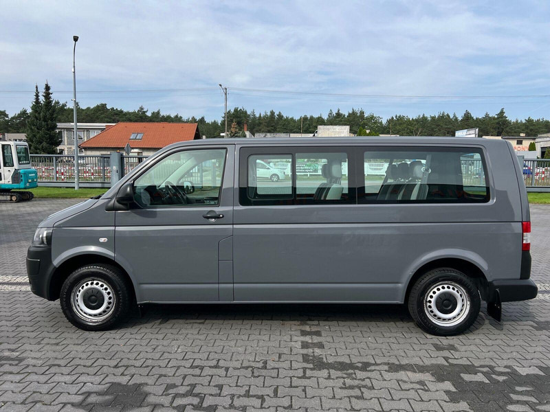 Volkswagen Transporter T5 Brygadówka, Osobowy, 9-miejsc, Jeden Właściciel, - حافلة صغيرة, ميكروباص: صورة 2 Volkswagen Transporter T5 Brygadówka, Osobowy, 9-miejsc, Jeden Właściciel, - حافلة صغيرة, ميكروباص: صورة 2
