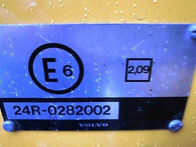 Volvo F 6 RAIL ROAD Platform Schienen TWO WAY - شاحنة, شاحنة كرين: صورة 2 Volvo F 6 RAIL ROAD Platform Schienen TWO WAY - شاحنة, شاحنة كرين: صورة 2