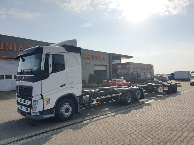 Volvo FH 460 EURO 6 BDF SWAP CHASSIS + TRAILER FLIEGL TWP180 - شاحنة هيكل كابينة: صورة 1 Volvo FH 460 EURO 6 BDF SWAP CHASSIS + TRAILER FLIEGL TWP180 - شاحنة هيكل كابينة: صورة 1